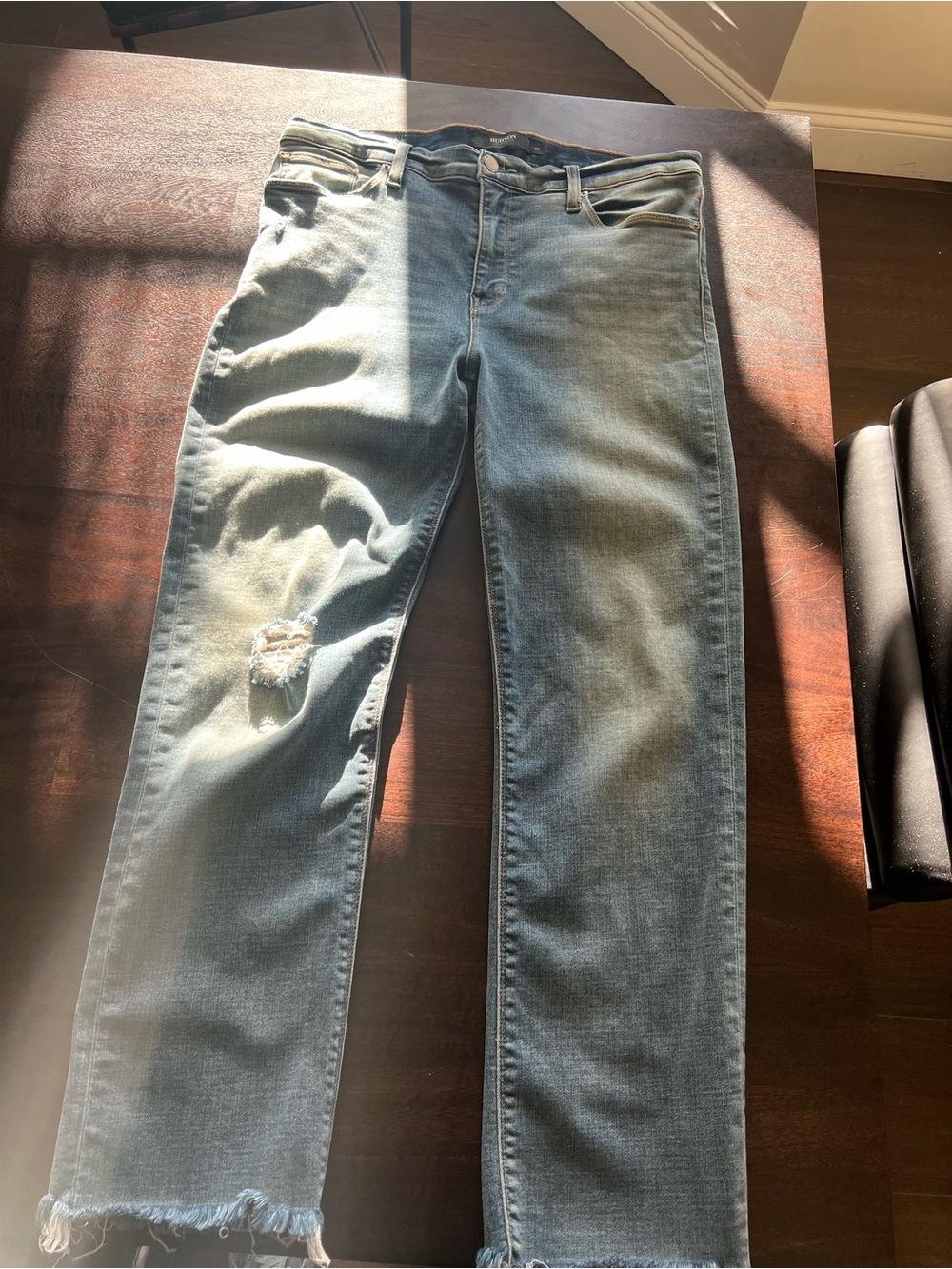 Hudson Nico Cigarette Jeans Size 30 Distressed Raw Hem Light Wash